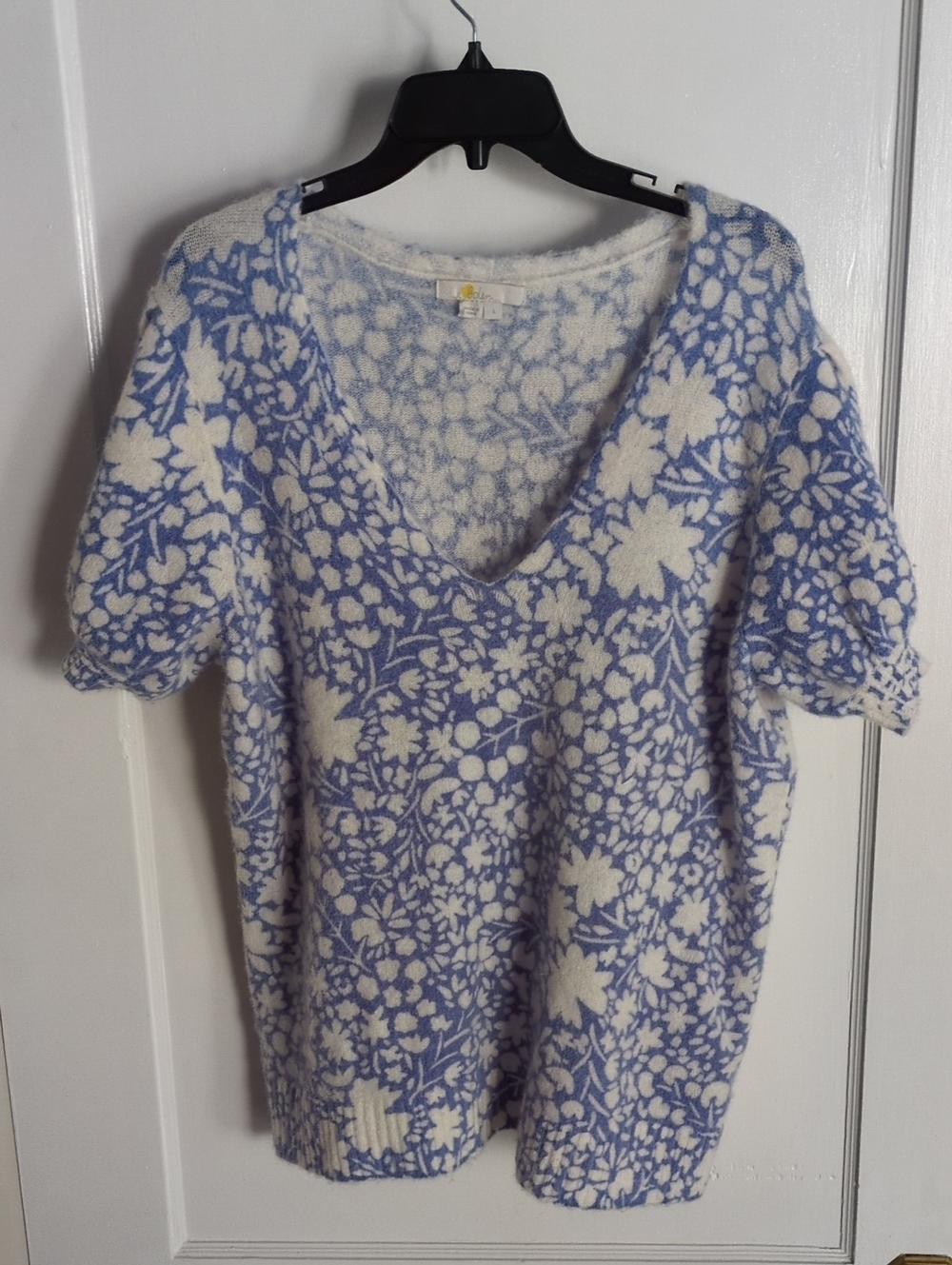 Boden Blue and White Floral V-Neck Short Sleeve Sweater